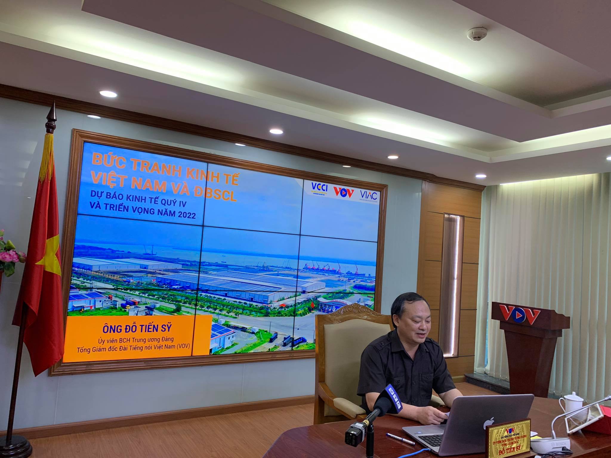 Hội thảo “Bức tranh kinh tế và Đồng bằng sông Cửu Long: Dự báo kinh tế quý IV và triển vọng năm 2022”